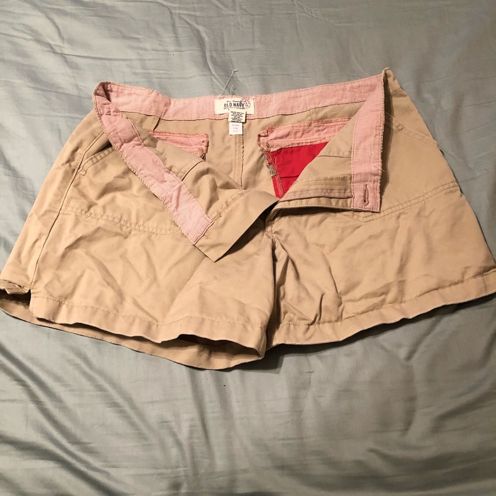Old Navy khaki shorts size 14